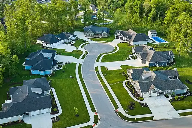 New home construction in Hawthorne Golf Estates, Solon, Ohio